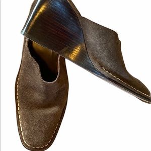 Ralph Lauren size 7 leather and wood slip on.